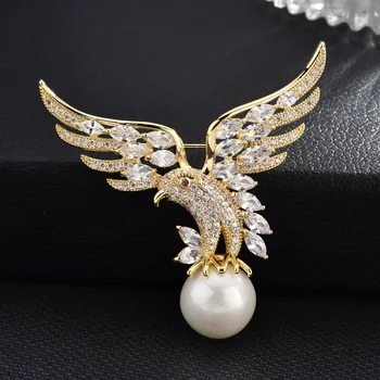 Ustvarjalne Flying Eagle Živali Broške Luksuzni Nakit za Ženske, Pearl Cirkon Kristalno Nosorogovo Elegantno Obleko, Plašč Pin Dodatki