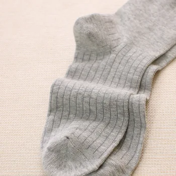 Novi jeseni in pozimi moške bombažne nogavice Klasičnih čiste barve navpične črte moške nogavice