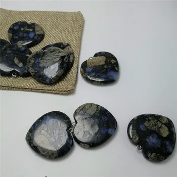 1pc naravnih dragih kamnov, visoko kakovost kvarčni kristali glaucophane Quartz crystal srce obesek kamni za darila