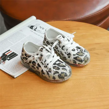 Otroci Čevlji za pomlad nov modni Leopard Tiskanja fantje superge candy barve mavrice Baby dekleta Platno čevlji velikost 25-36 SZ196