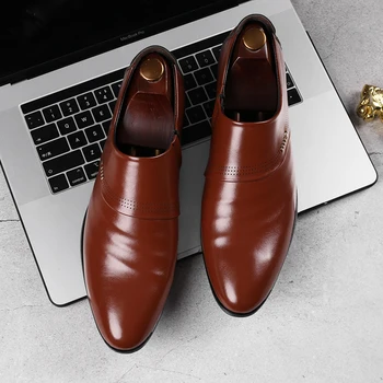 Merkmak 2020 novih poslovnih moških Oxfords čevlji niz noge Black Brown Moški Poročni Urad opozoril moške usnjene čevlje