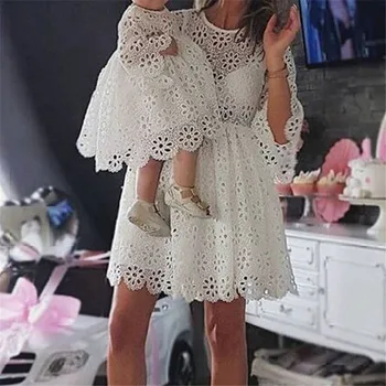 Moda Mati Hči Obleke Družino Ujemanje Oblačila Ženske Cvetlični Čipke Obleko Baby Dekle Mini Obleka Mama Baby Dekle Stranka Oblačila