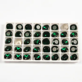 Moda Kristali Okrasnih Smaragdno Barvo 3D Nail Art Stone Blazine Cut Oblike Fancy Stekleni Kamni Za 3D Nohte Art Odlikovanja
