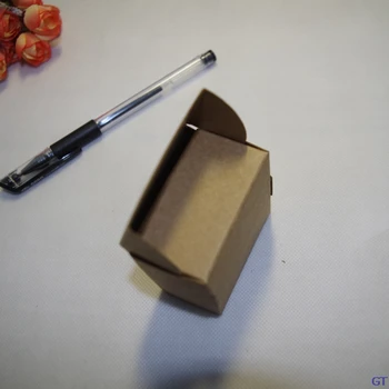 50pcs/lot 8.5x7.5x3.5 cm Rjava Pakiranje Kraft Papir, Škatle Stranko Poroko Sladkarije Čokolade, Pekarskih Torto DIY ročno izdelana Mila polje