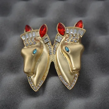 2019 Ms. Evropski in Ameriški retro dvojno konjsko glavo kristalno broška pin dodatki, ki obleko darilo